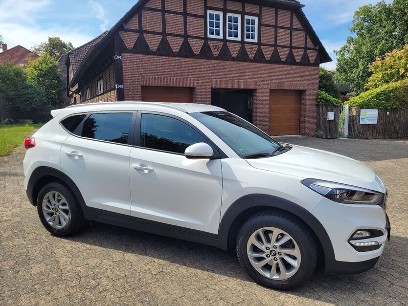 Hyundai TUCSON 102.980 km 15.999 € Isernhagen 30916