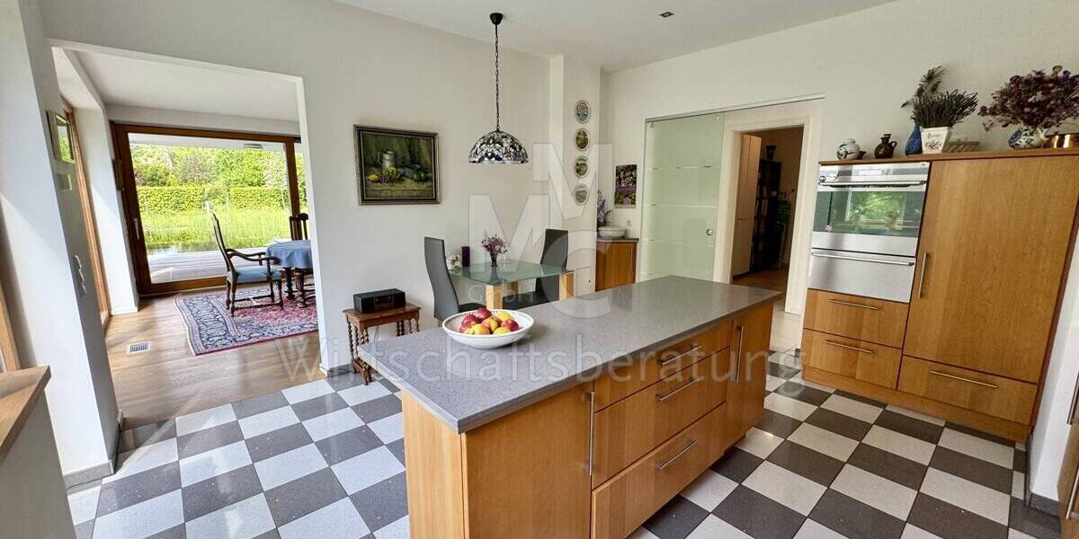 Einfamilienhaus Hannover / Isernhagen-Süd Isernhagen-Süd - 5 Zimmer, 217 m&sup2;, 2.100.000&euro; | Angebot:26798845