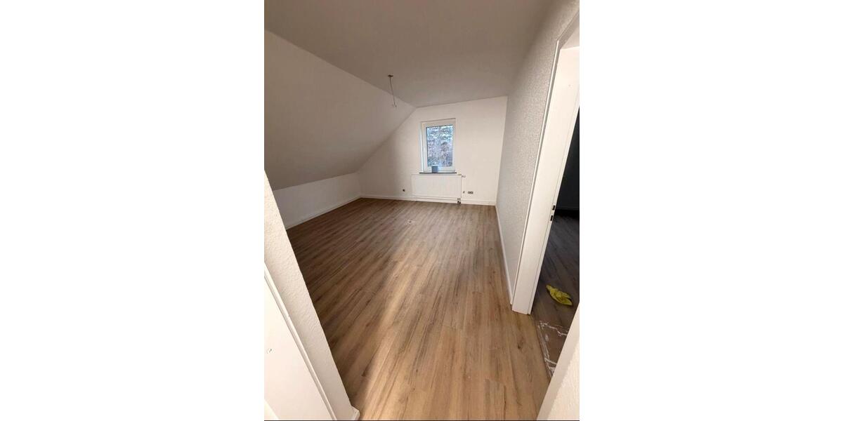 Dachgeschoßwohnung Barsinghausen - 3 Zimmer, 65 m&sup2;, 600&euro; | Angebot:26099718