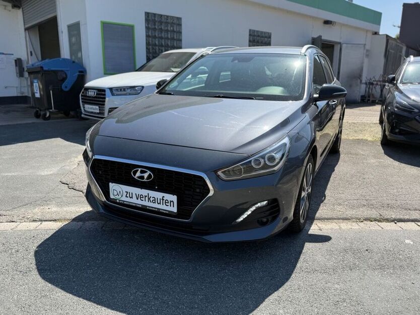 i30