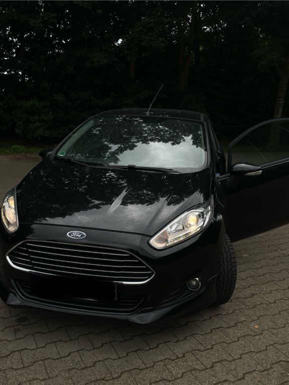 Ford Fiesta 104.000 km 5.500 € Hannover 30171