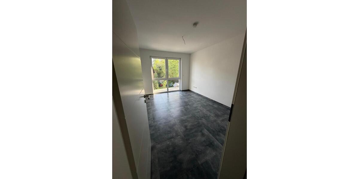 Etagenwohnung Sehnde - 3.5 Zimmer, 110 m&sup2;, 1.190&euro; | Angebot:26269919