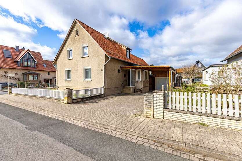 Haus zum Kaufen in Nordstemmen Burgstemmen 347.000 € 259 m²