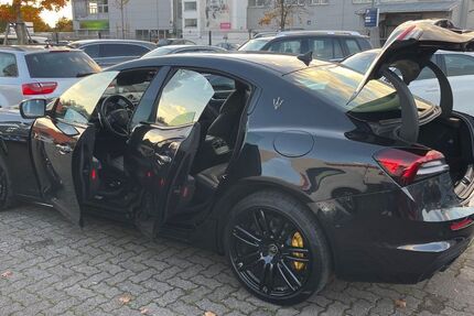 Maserati Ghibli 9.500 km 69.000 &euro; Hannover/altwarmbüchen 30916