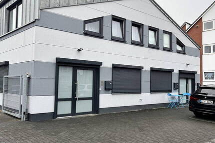 GewerbeImmobilie mit Halle, Büros, Wohnung & Garagen in LaatzenGrasdorf - vielseitig nutzbar