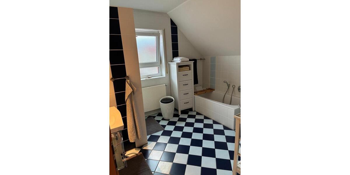 Dachgeschoßwohnung Lauenau - 3.5 Zimmer, 104 m&sup2;, 720&euro; | Angebot:26662493