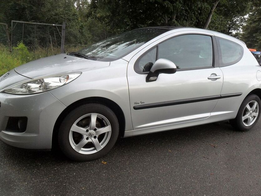 Peugeot 207 100.000 km 3.599 € Uetze OT Dollbergen 31311