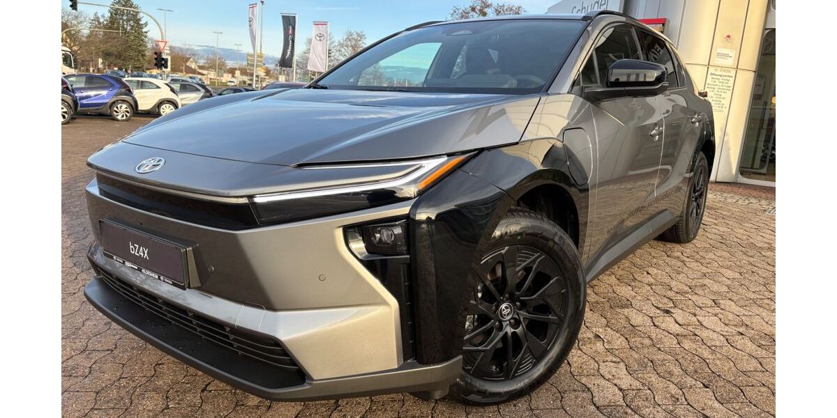 Toyota bZ4X 4.900 km 47.390 &euro; Hildesheim 31137