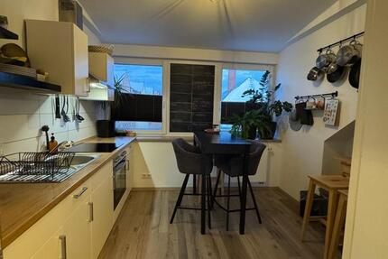 Möblierte Mietwohnung (4. Obergeschoss ohne Fahrstuhl) 2 zimmer