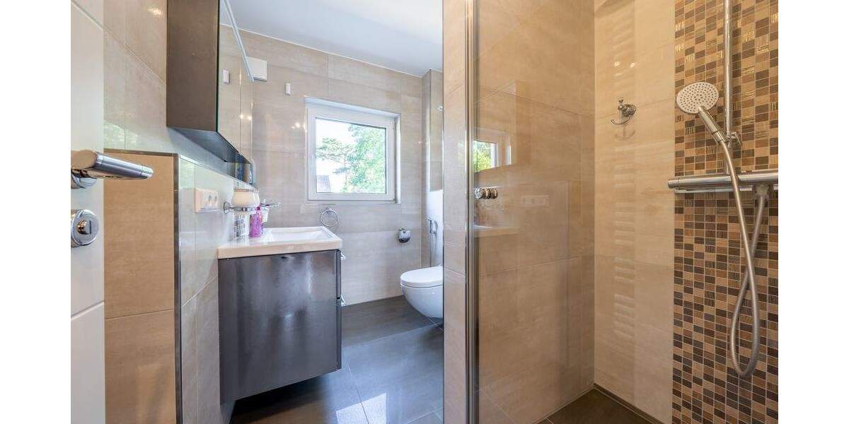 Einfamilienhaus Hannover / Isernhagen-Süd Isernhagen-Süd - 6 Zimmer, 242 m&sup2;, 2.050.000&euro; | Angebot:25731240