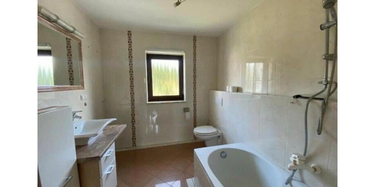 Etagenwohnung Hannover Herrenhausen-Stöcken - 3.5 Zimmer, 100 m&sup2;, 1.000&euro; | Angebot:26634947