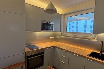 Modernisiert vollständig möblierte 2-Zi-Wohnung|EBK,Balkon,Keller 2 zimmer
