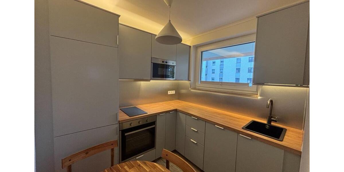 Modernisiert vollständig möblierte 2-Zi-Wohnung|EBK,Balkon,Keller 2 zimmer