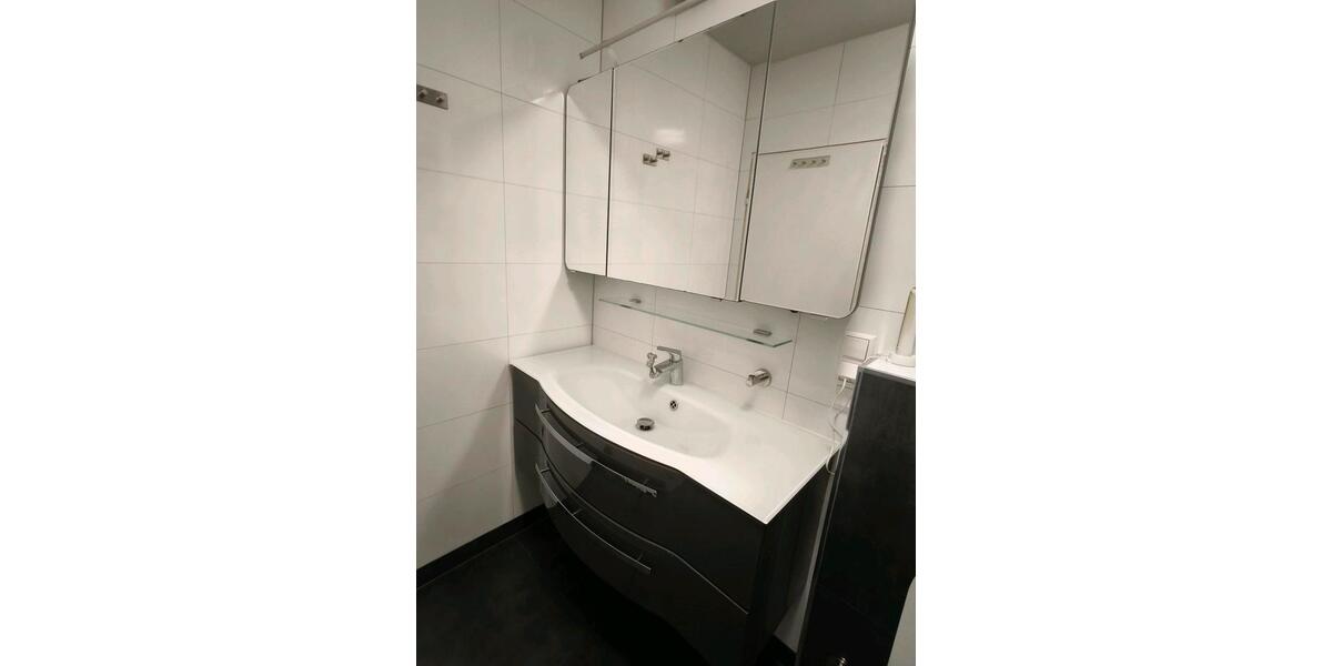 Etagenwohnung Ronnenberg - 3 Zimmer, 76 m&sup2;, 950&euro; | Angebot:26478978