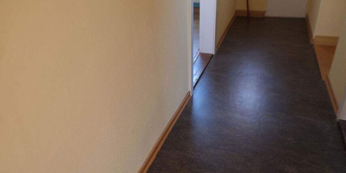 Freistehendes Einfamilienhaus - massiv gebaut und liebevoll gepflegt mit Traumgarten 4 zimmer