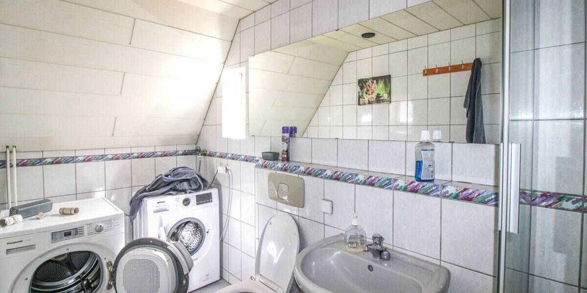 Mehrgenerationenhaus mit Anbau - leer oder vermietet übernehmbar 8 zimmer