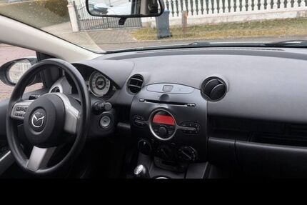 Mazda 2 98.565 km 4.500 &euro; Burgdorf 31303