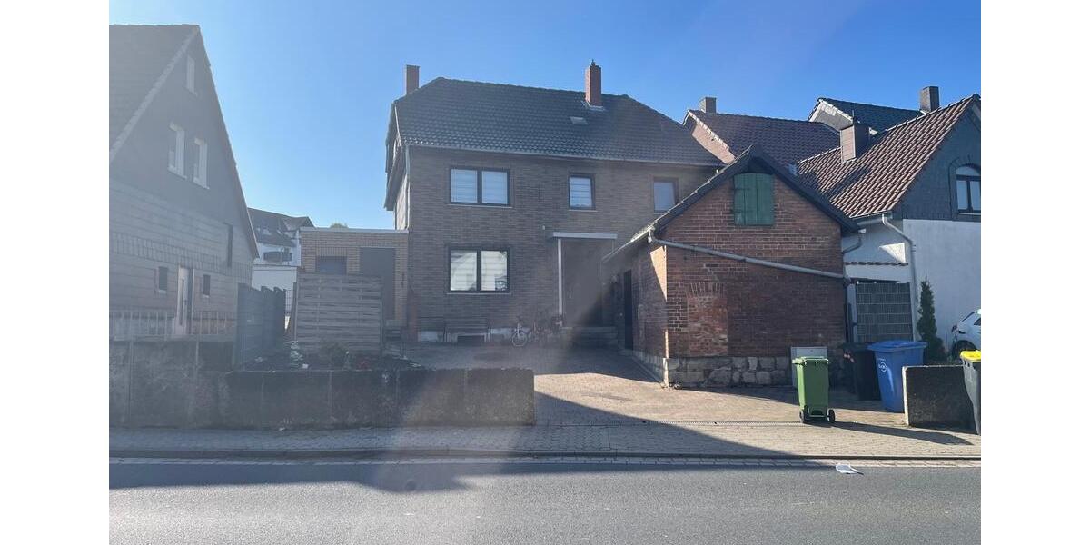 Einfamilienhaus Giesen - 5 Zimmer, 145 m&sup2;, 200.000&euro; | Angebot:26416080