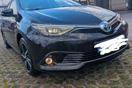 Toyota Auris 106.500 km 14.999 &euro; Pattensen 30982