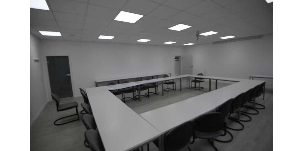 Perfekt für Büro und Lagerkombination sowie Test und Messeräume zimmer