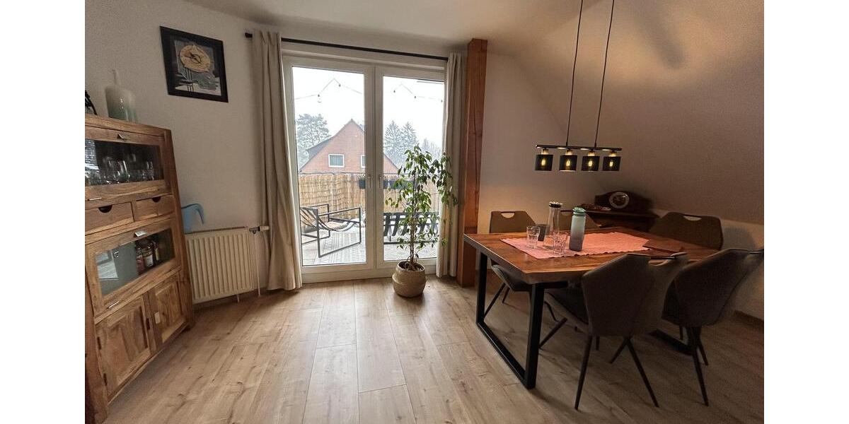 Dachgeschoßwohnung Hannover Herrenhausen-Stöcken - 3 Zimmer, 84 m&sup2;, 880&euro; | Angebot:24890343