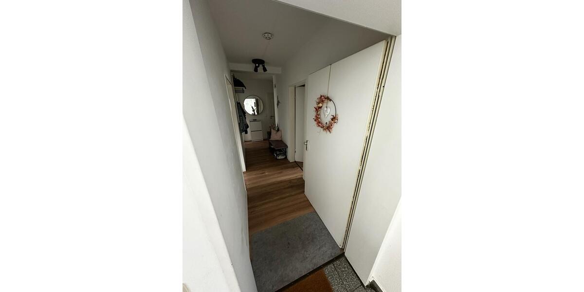 Etagenwohnung Ronnenberg - 3 Zimmer, 90 m&sup2;, 270.000&euro; | Angebot:27025526