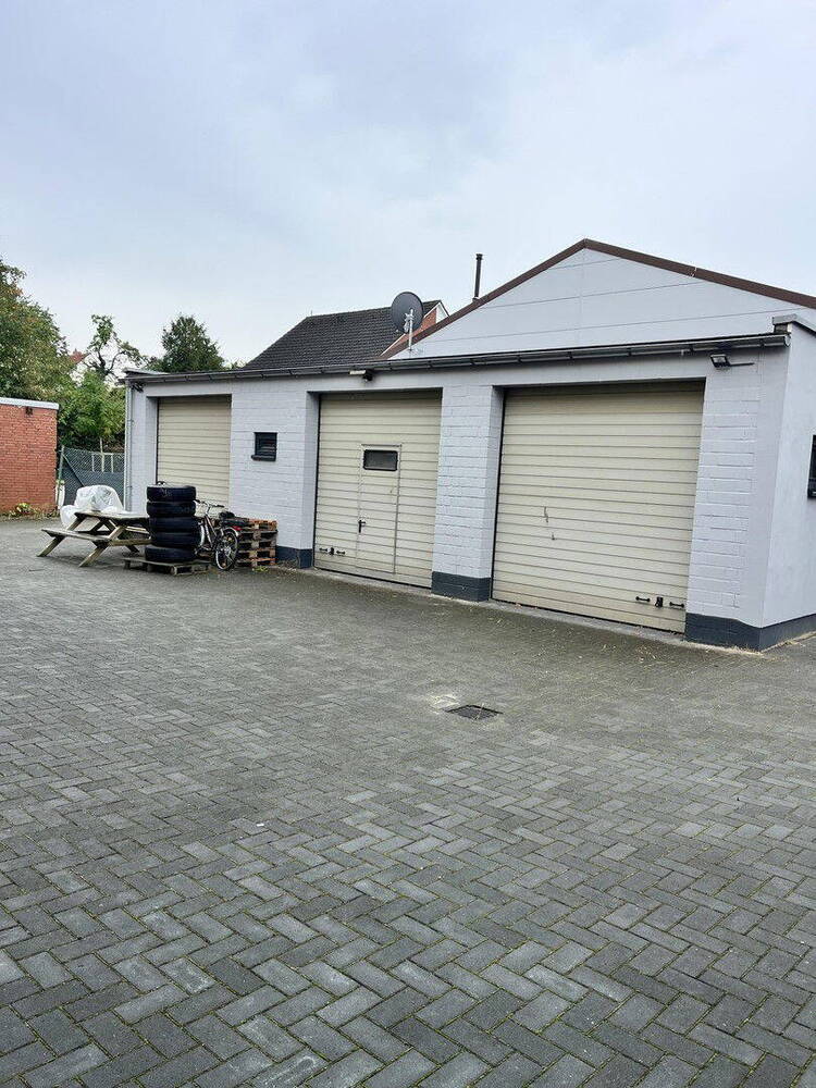 GewerbeImmobilie mit Halle, Büros, Wohnung & Garagen in LaatzenGrasdorf - vielseitig nutzbar