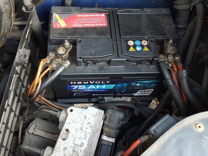 VW T4 7DB 238.972 km 4.500 € Hannover 30159