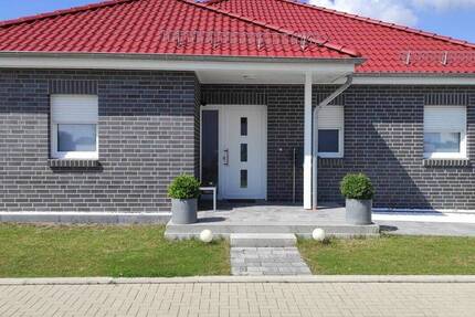 Barrierefreier Bungalow Massivhaus 150 m2 + 60 m2 Terrasse + Doppelgarage 54 m2 5 zimmer