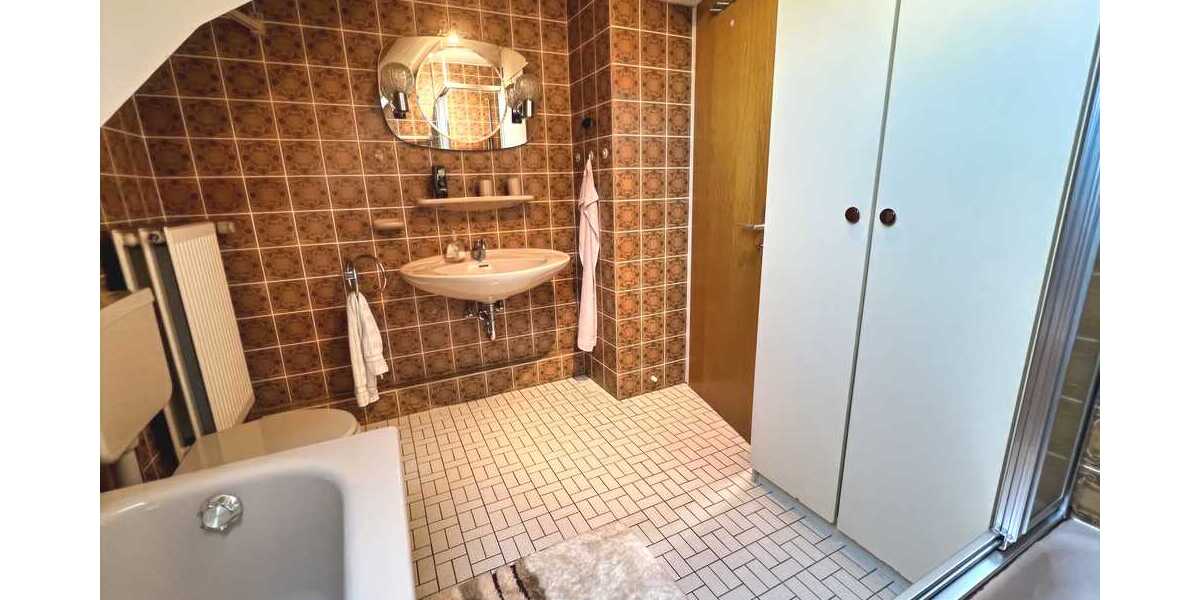 Viel Platz auch für 2 Familien - Doppelhaushälfte Harsum Harsum | Angebot:25438169