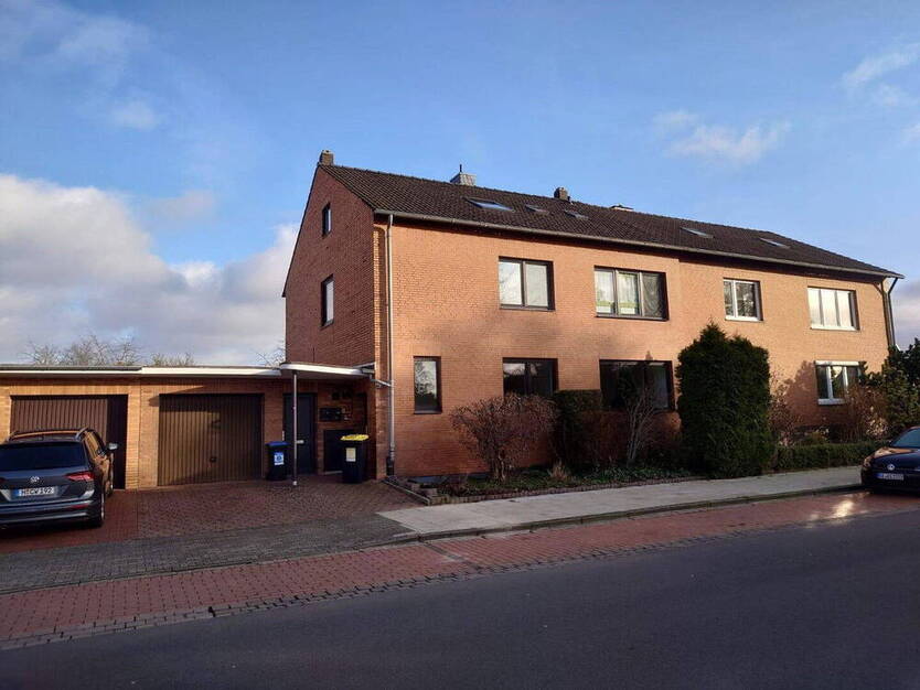 Gemuetliche 2-Z. DG-Wohnung (OG2) ab 1.12 Frei