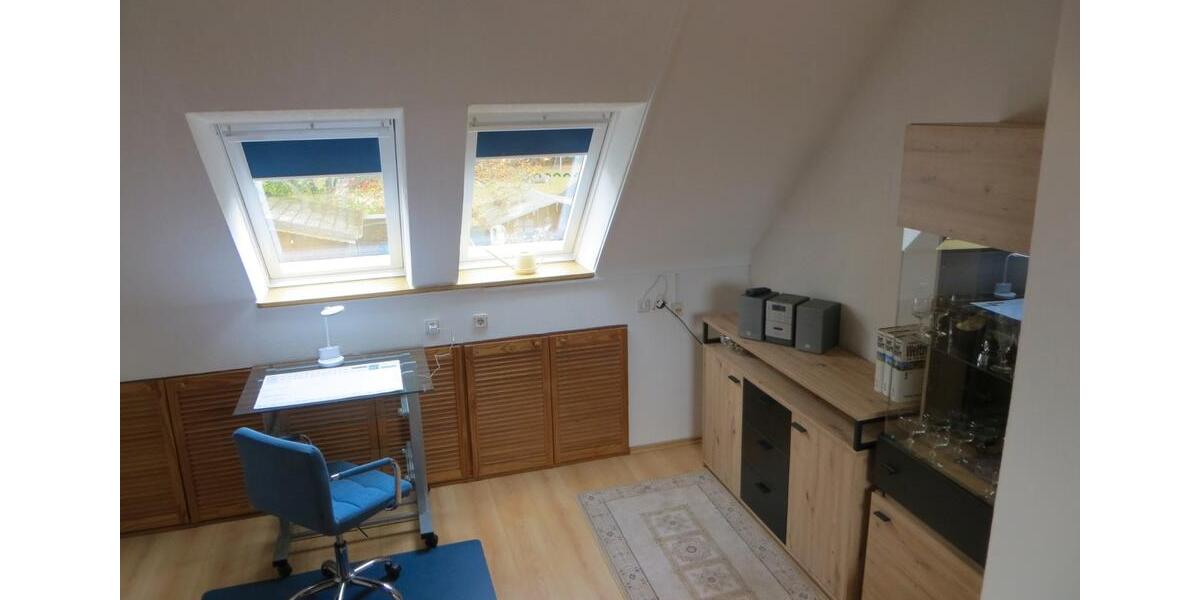 Dachgeschoßwohnung Langenhagen - 2.5 Zimmer, 60 m&sup2;, 850&euro; | Angebot:26534844