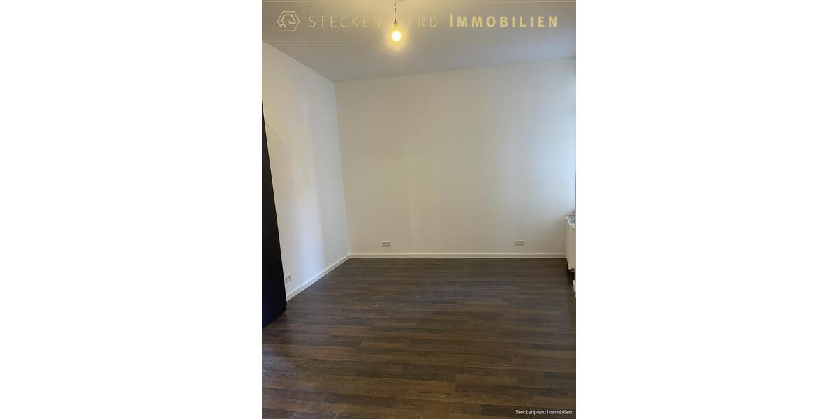 Altbaucharme neu belebt – großzügige, sanierte 3-Zimmer-Wohnung mit zwei Balkonen, sofort bezugsbereit 3 zimmer