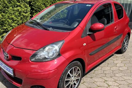 Toyota Aygo (X) 74.700 km 6.500 &euro; Hannover 30179