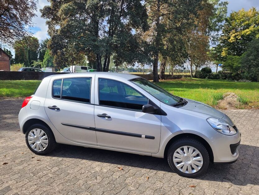 Renault Clio 200.000 km 1.499 € Isernhagen 30916