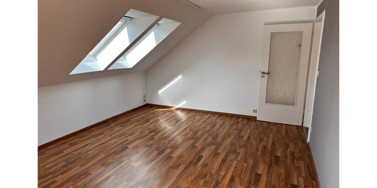 Etagenwohnung Bad Nenndorf - 2 Zimmer, 67 m&sup2;, 670&euro; | Angebot:25012501