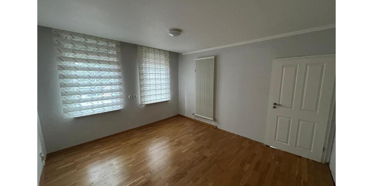 Etagenwohnung Laatzen - 5 Zimmer, 130 m&sup2;, 1.400&euro; | Angebot:26485132
