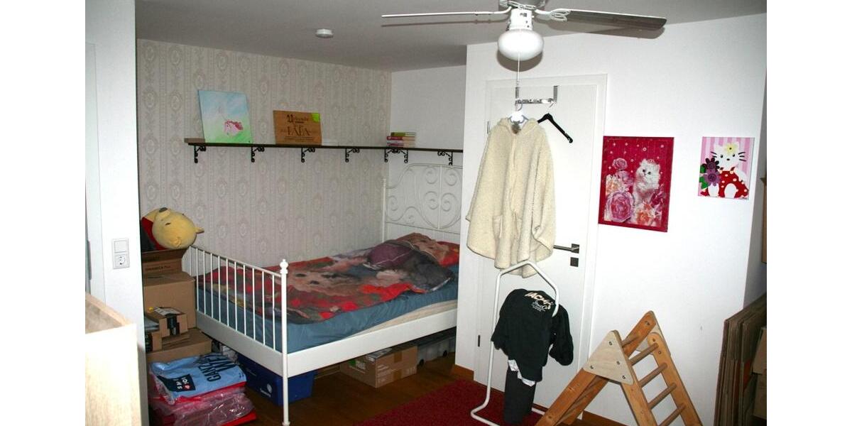 Reihenhaus Laatzen - 6 Zimmer, 150 m&sup2;, 1.550&euro; | Angebot:25612681