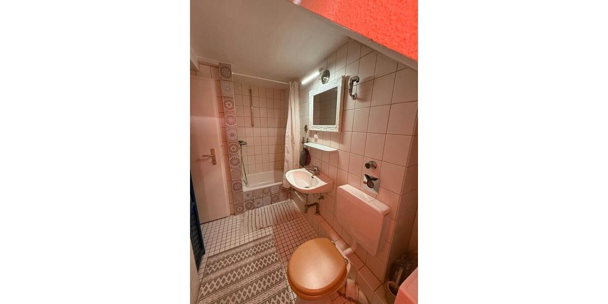 Dachgeschoßwohnung Hannover Linden-Limmer - 1.5 Zimmer, 70 m&sup2;, 950&euro; | Angebot:26277715