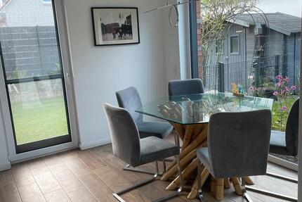 Haus Hannover Ahlem-Badenstedt-Davenstedt - 4 Zimmer, 141 m&sup2;, 2.550&euro; | Angebot:27607126