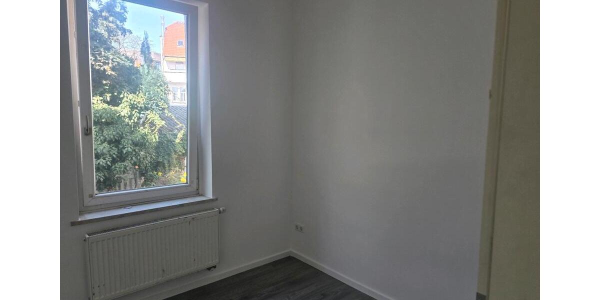 Etagenwohnung Seelze - 6 Zimmer, 122 m&sup2;, 1.500&euro; | Angebot:26112870