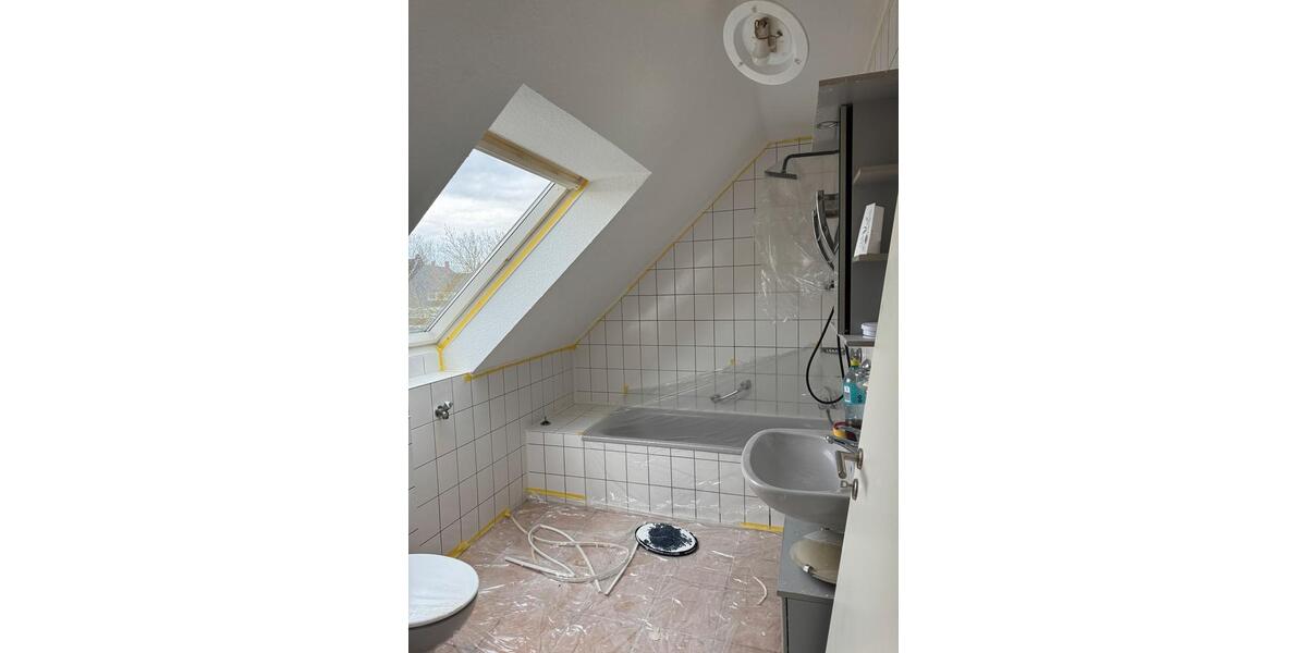 Dachgeschoßwohnung Lehrte - 3 Zimmer, 75 m&sup2;, 812&euro; | Angebot:25547945