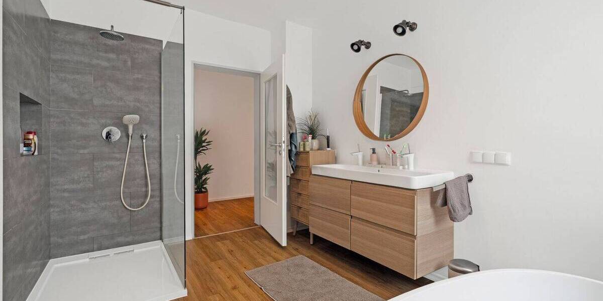 Etagenwohnung Hannover Linden-Süd - 5 Zimmer, 165 m&sup2;, 696.000&euro; | Angebot:26106373