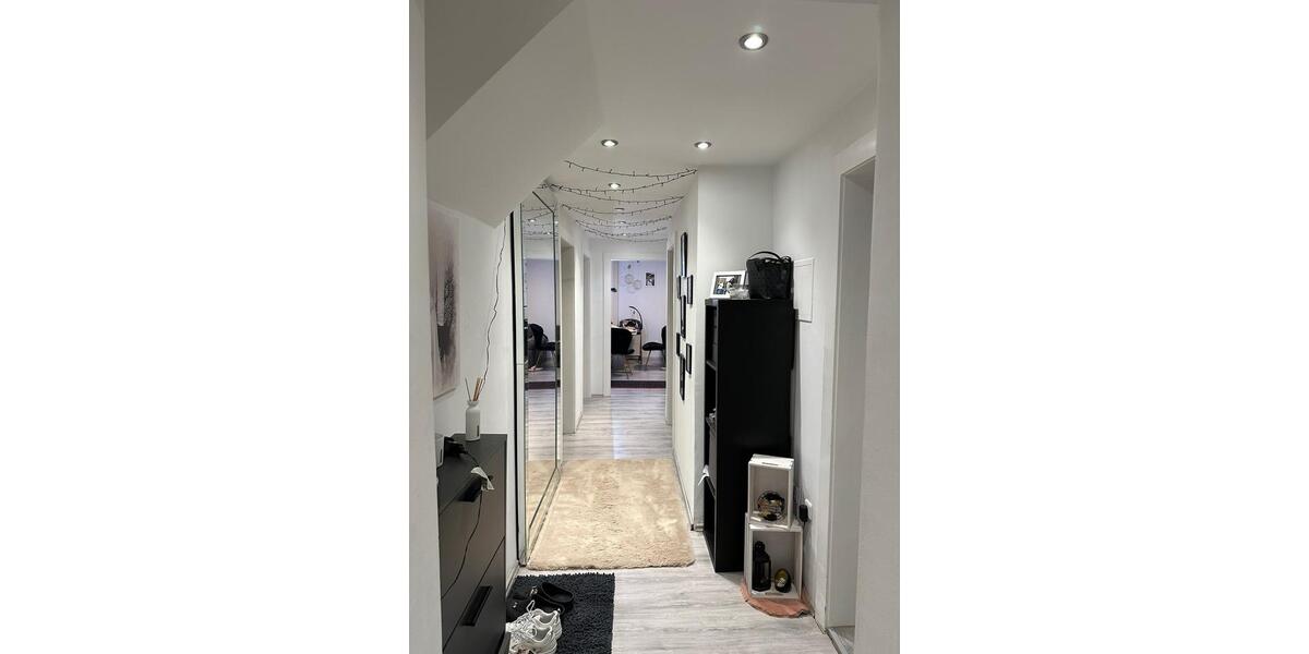 Etagenwohnung Giesen - 4 Zimmer, 105 m&sup2;, 1.010&euro; | Angebot:25274407