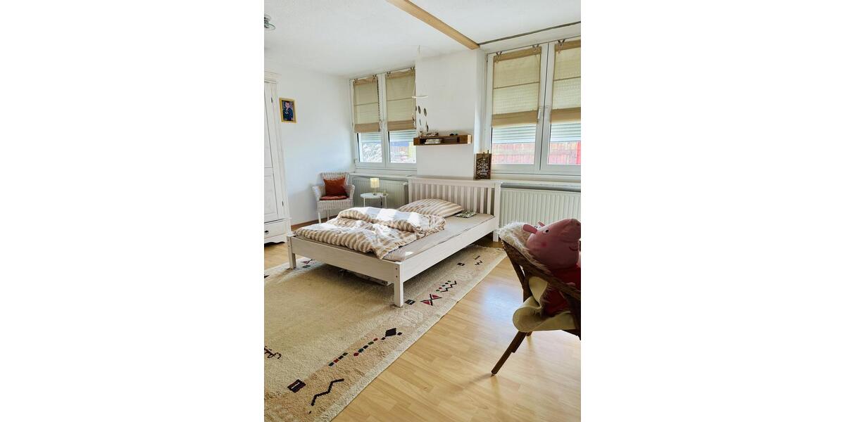 Etagenwohnung Isernhagen - 6 Zimmer, 255 m&sup2;, 2.500&euro; | Angebot:25381857