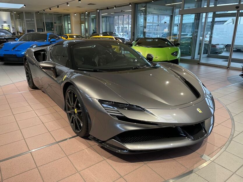 Ferrari SF90 10.578 km 444.000 € Hannover 30655
