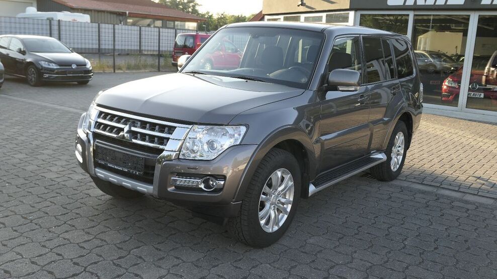 Mitsubishi Pajero 408.200 km 11.990 € Adelheidsdorf 29352
