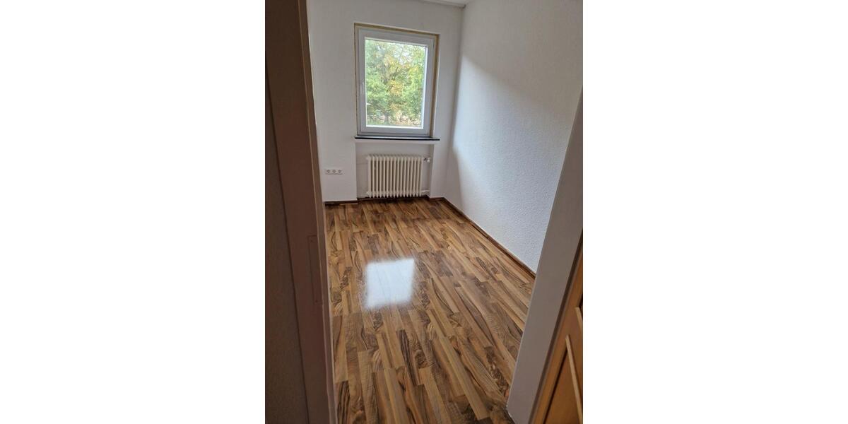 Terrassenwohnung Hannover Misburg-Anderten - 3 Zimmer, 80 m&sup2;, 1.250&euro; | Angebot:27554485