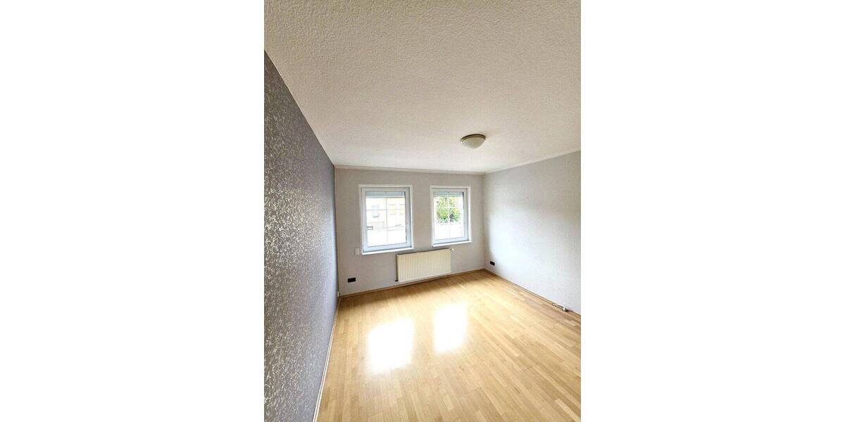 Etagenwohnung Lehrte - 3 Zimmer, 75 m&sup2;, 760&euro; | Angebot:26819966