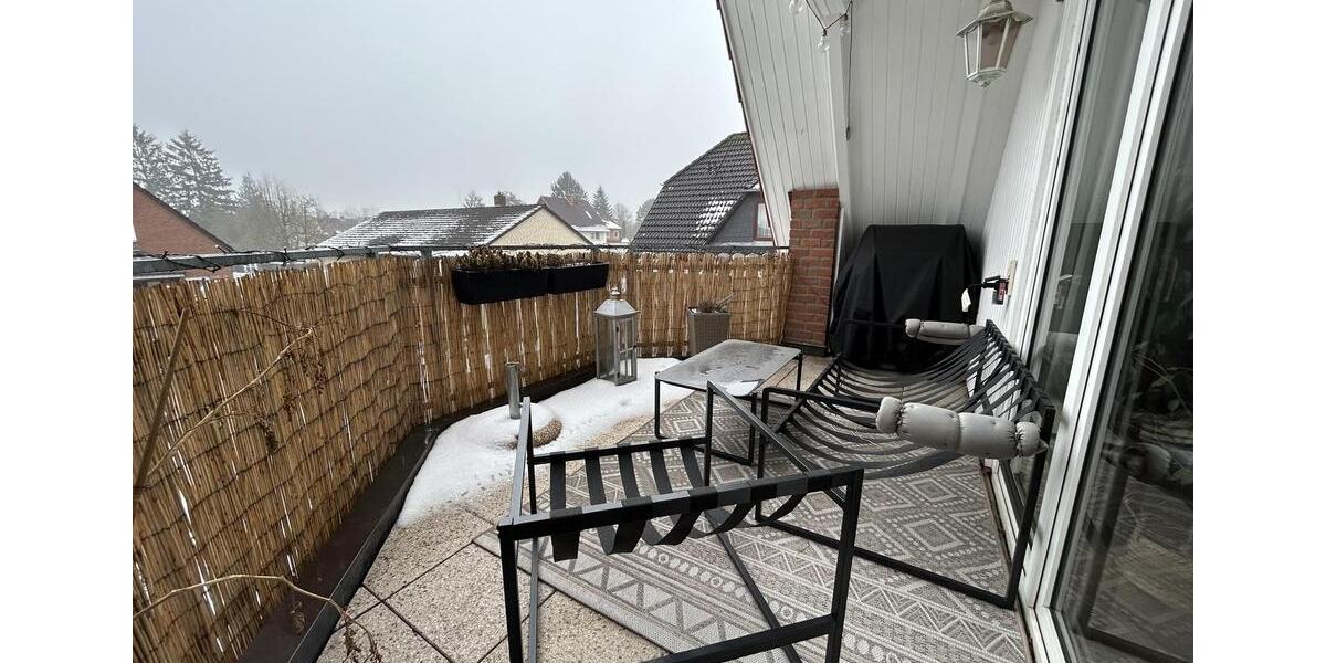 Dachgeschoßwohnung Hannover Herrenhausen-Stöcken - 3 Zimmer, 84 m&sup2;, 880&euro; | Angebot:24890343